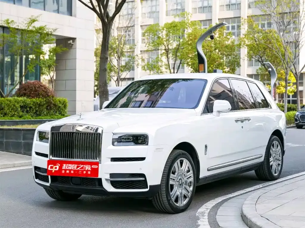 Rolls-Royce Cullinan — фото 1