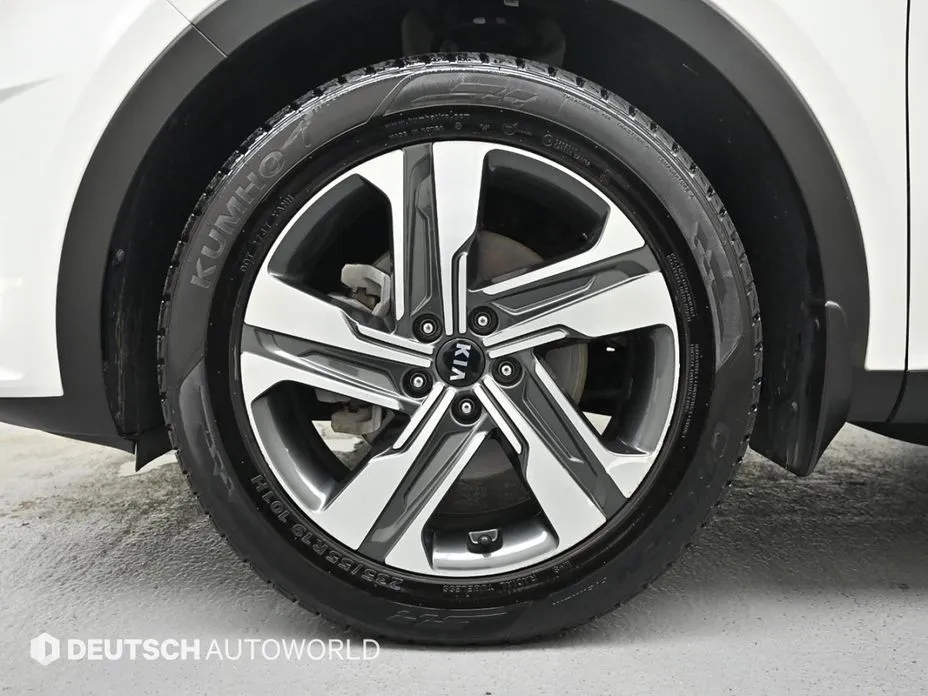Kia Sorento — фото 8