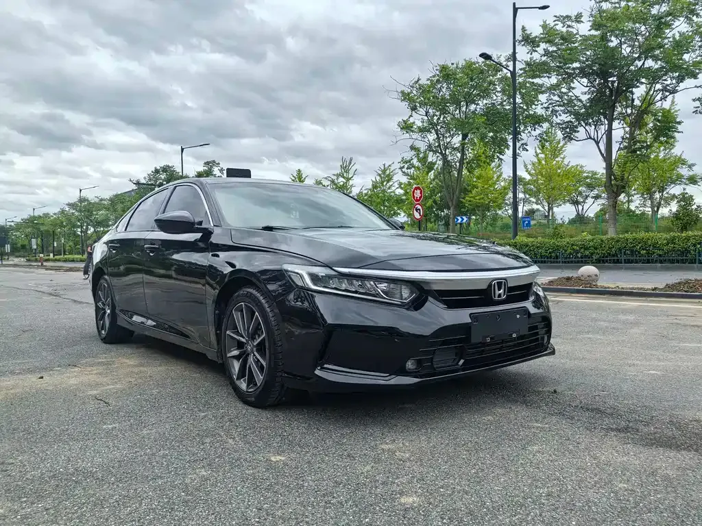 Honda Inspire — фото 1
