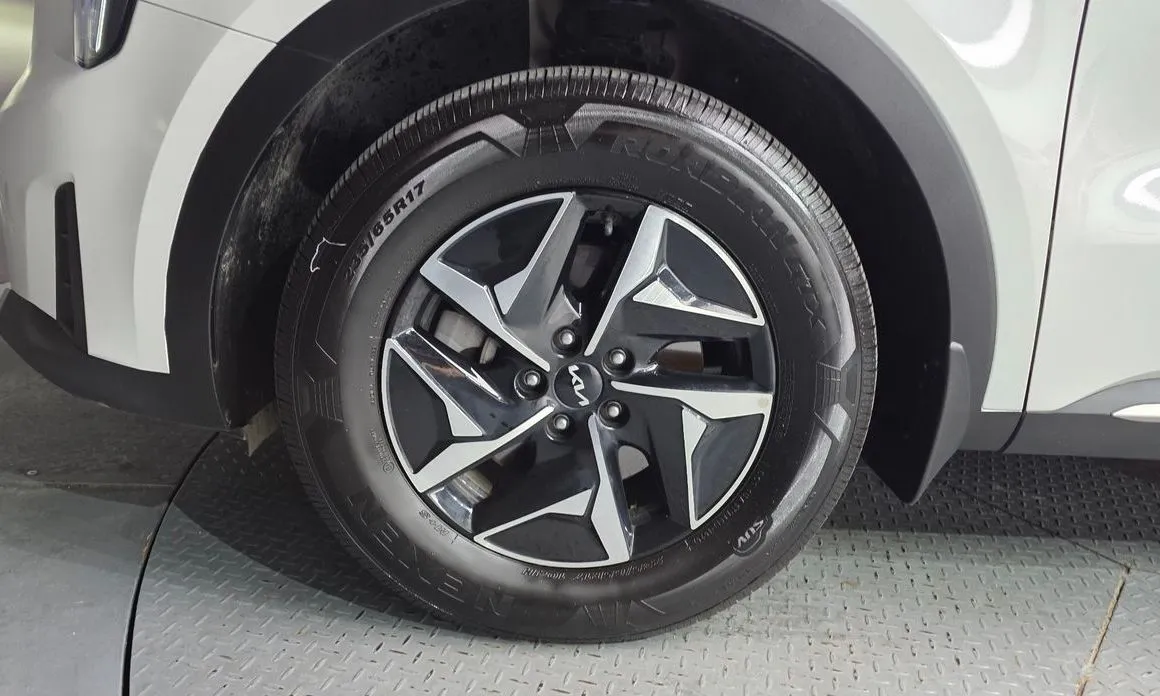 Kia Sorento — фото 10