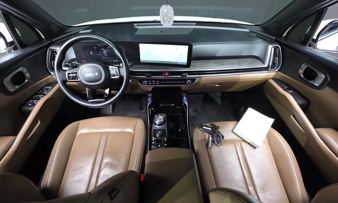 Kia Sorento — фото 8