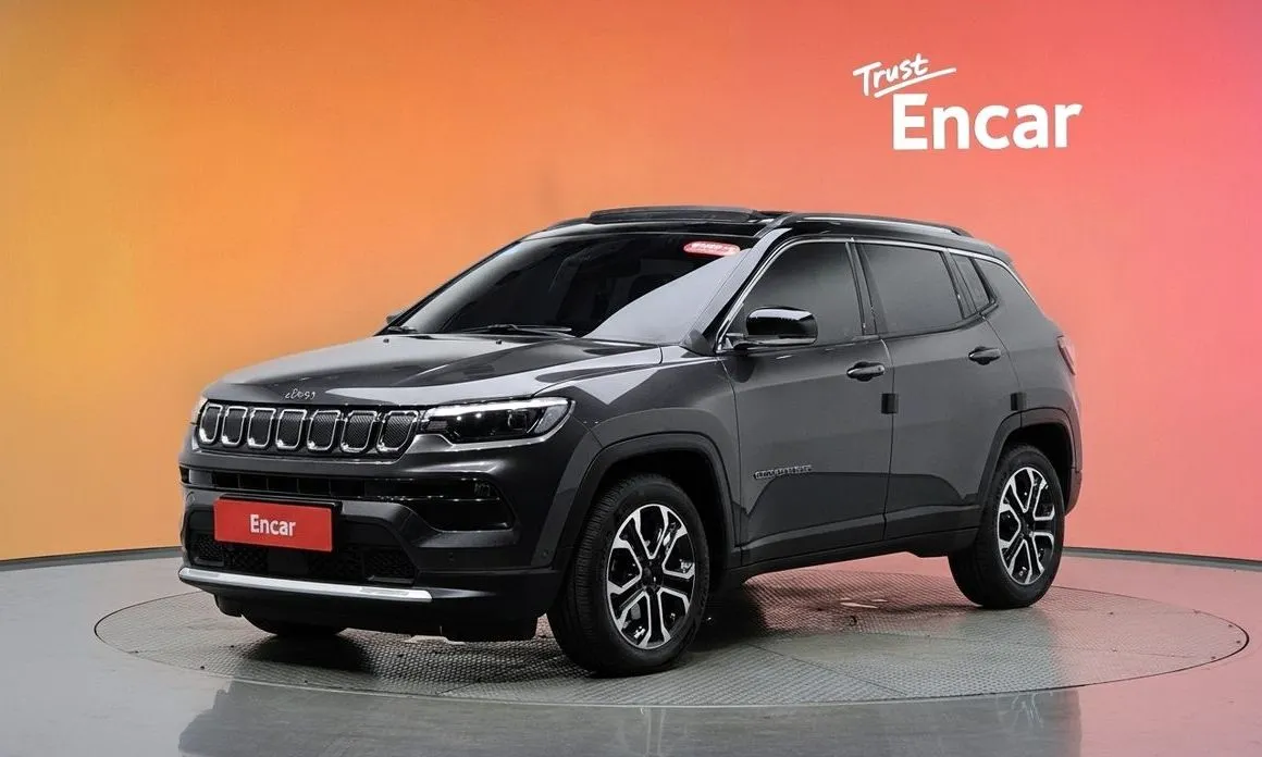 Jeep Compass — фото 1