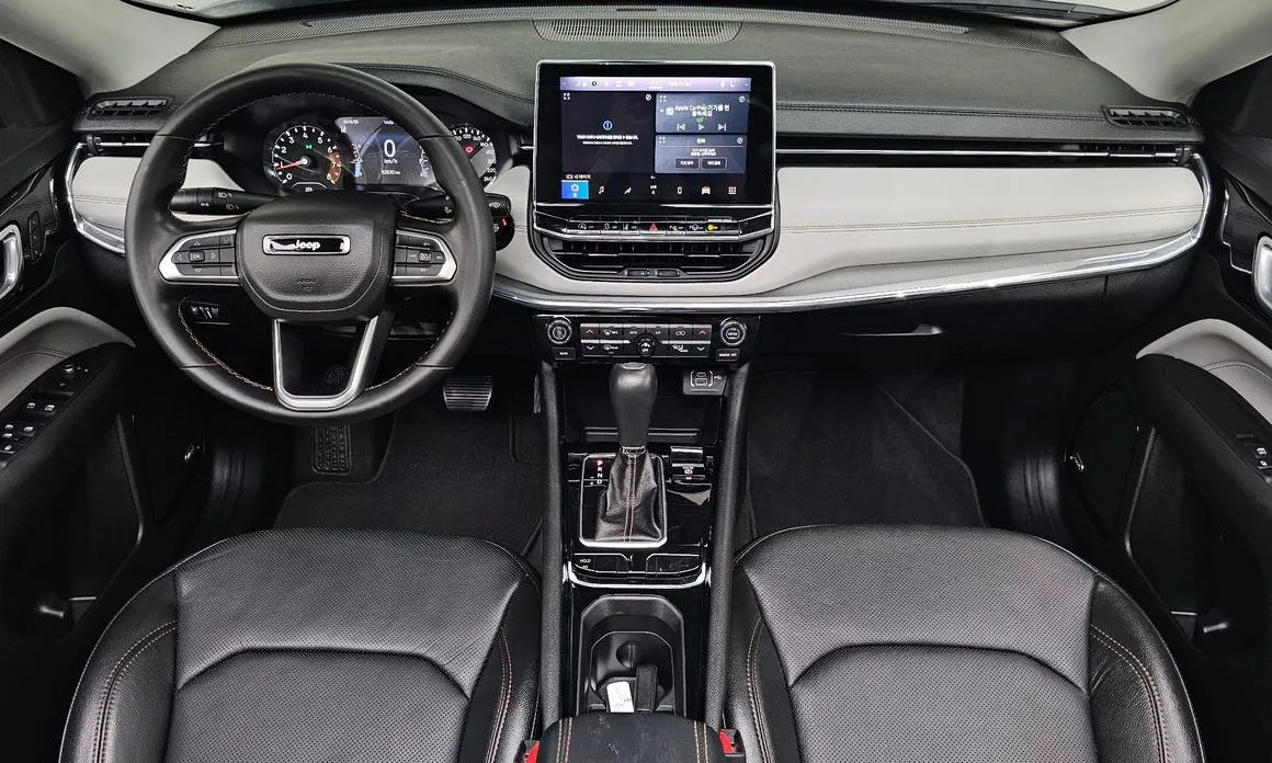 Jeep Compass — фото 6