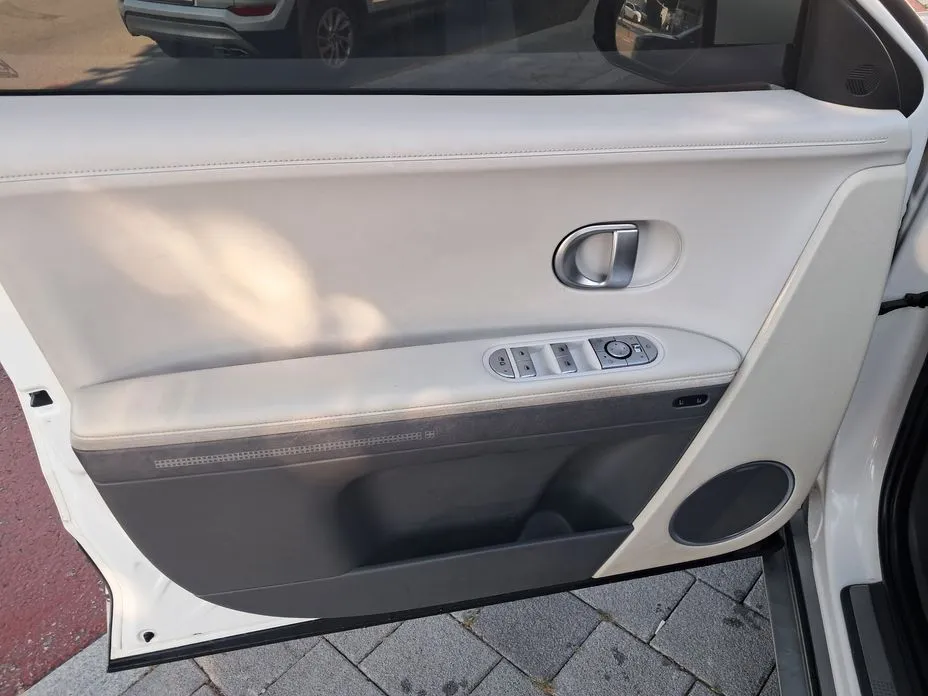 Hyundai Ioniq5 — фото 3