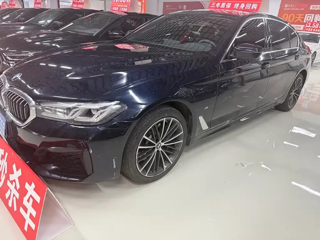BMW 5 Series — фото 1