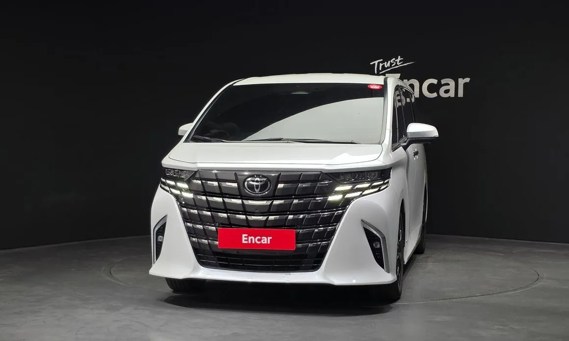 Toyota Alphard — фото 5