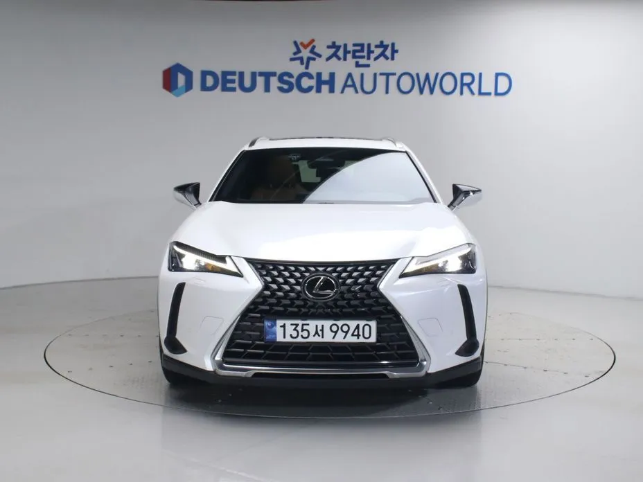 Lexus UX — фото 8