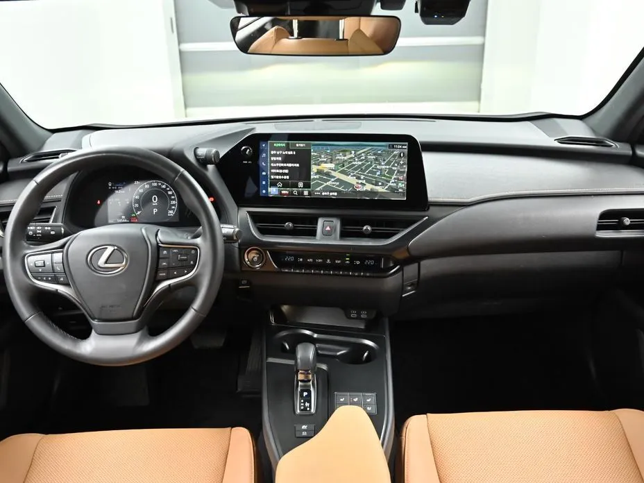 Lexus UX — фото 5