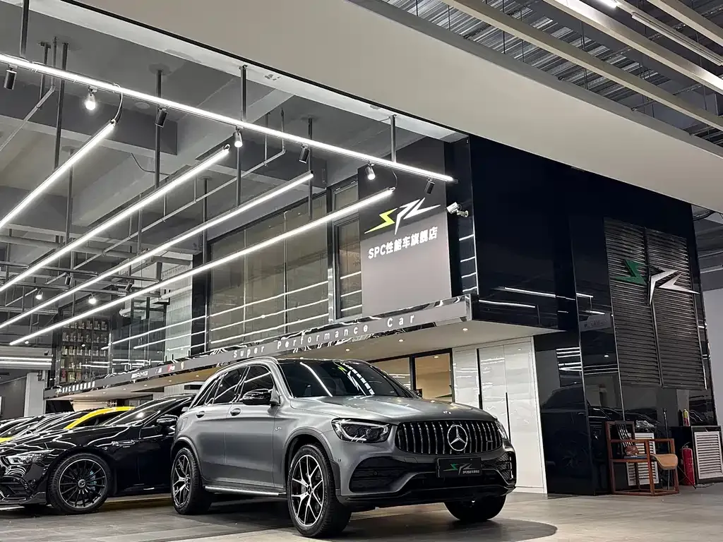 Mercedes-Benz GLC AMG — фото 1
