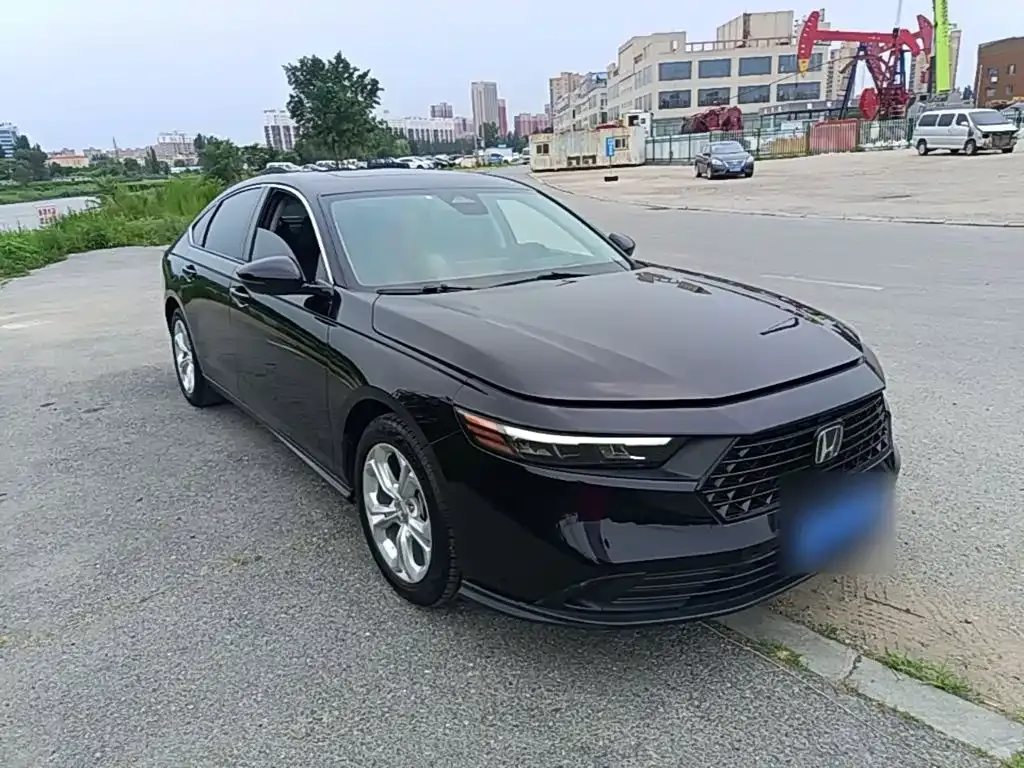 Honda Accord — фото 8