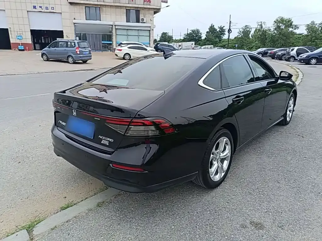 Honda Accord — фото 5