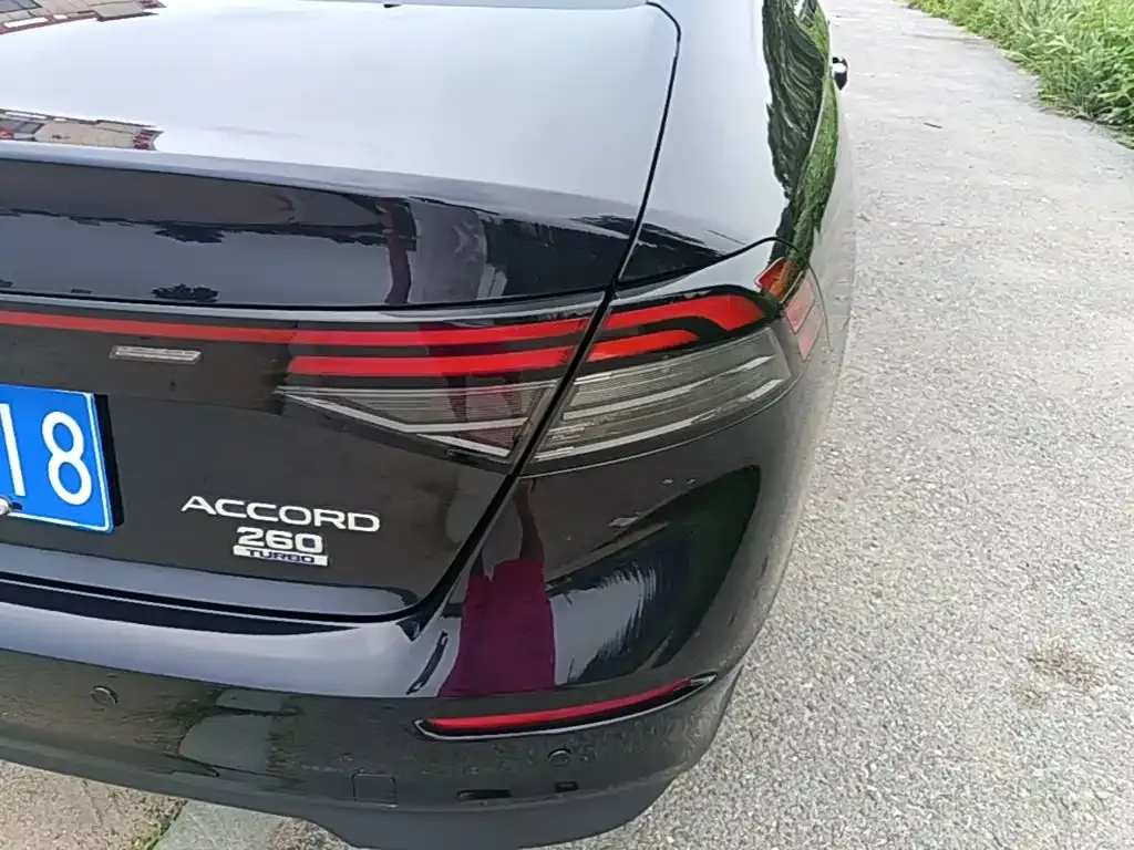 Honda Accord — фото 3
