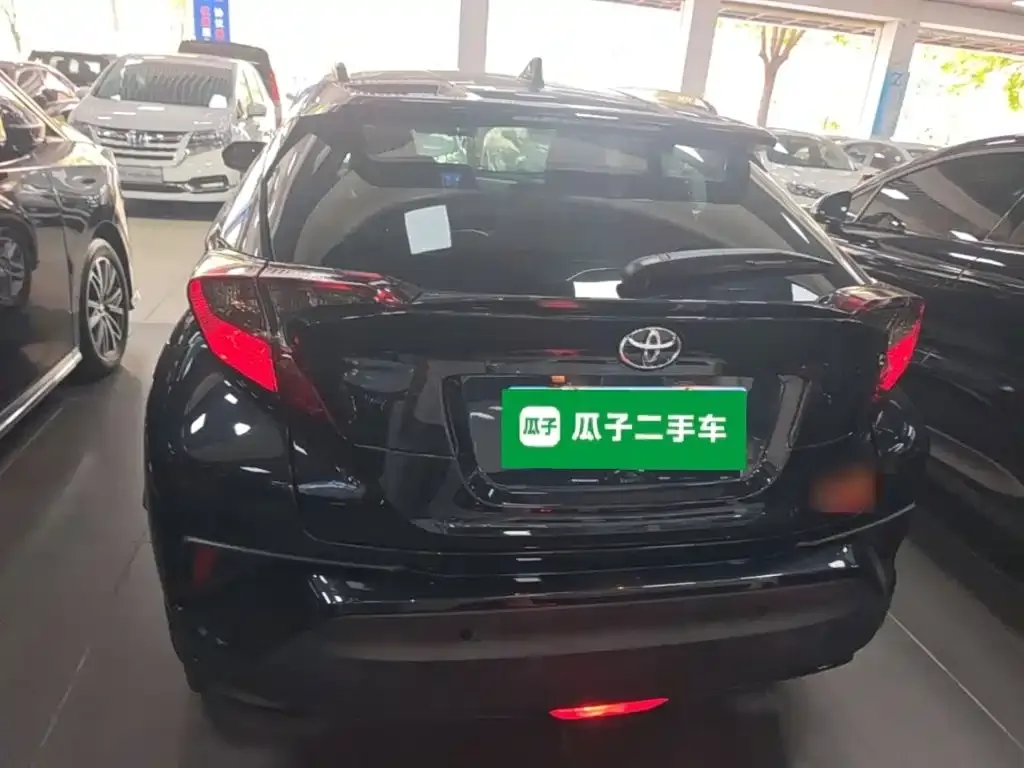 Toyota C-HR — фото 3