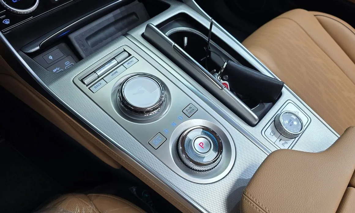 Genesis GV80 — фото 10