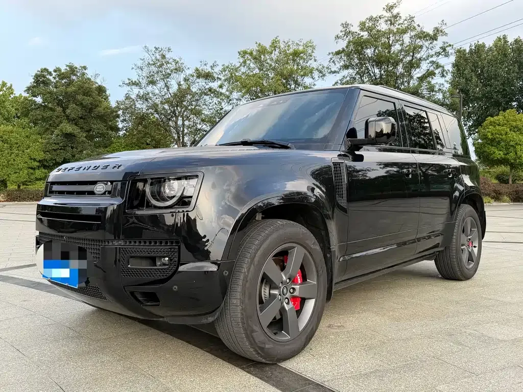 Land Rover Defender — фото 1