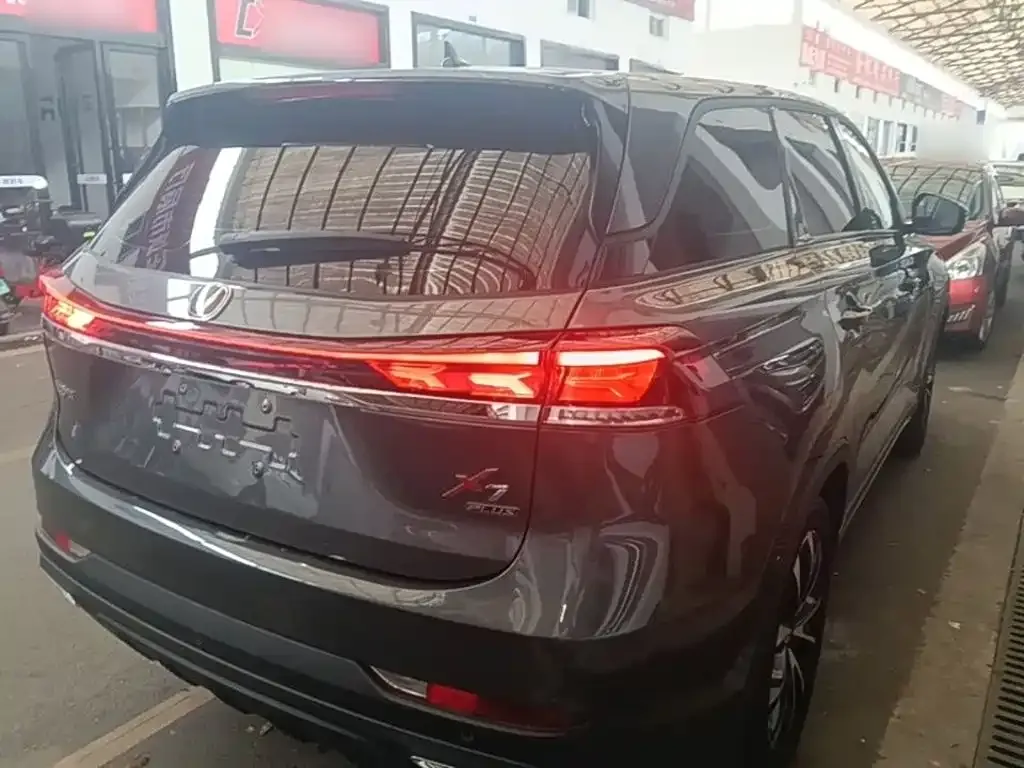 Changan X7 PLUS — фото 4