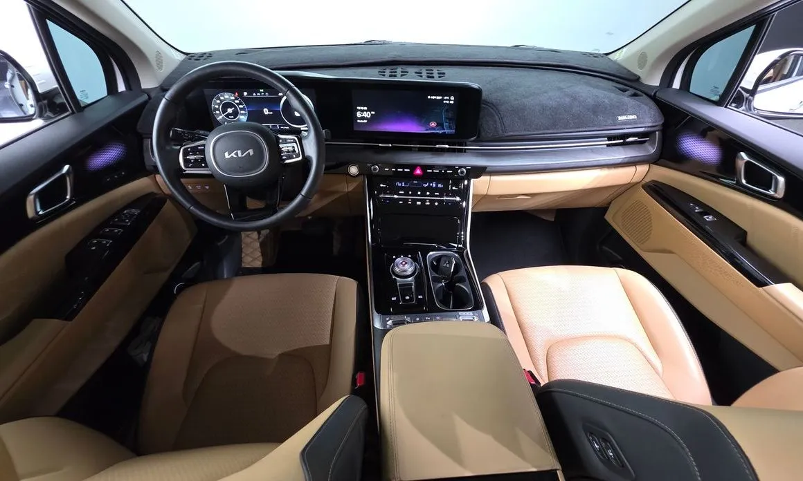 Kia Carnival — фото 10