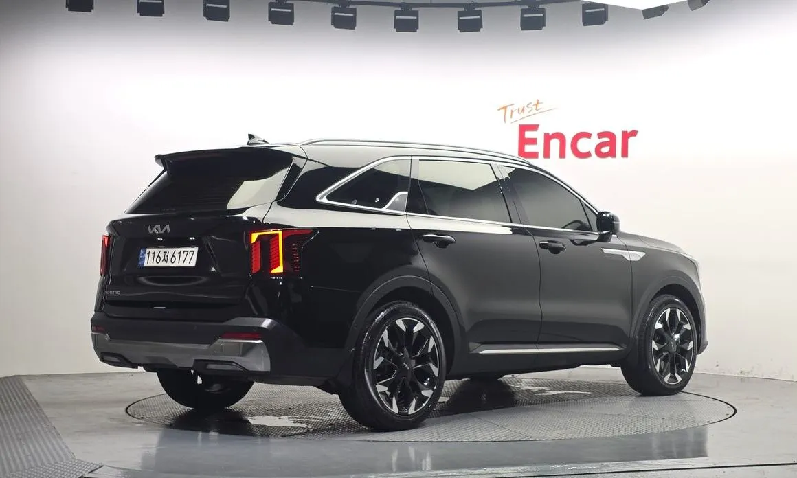 Kia Sorento — фото 6