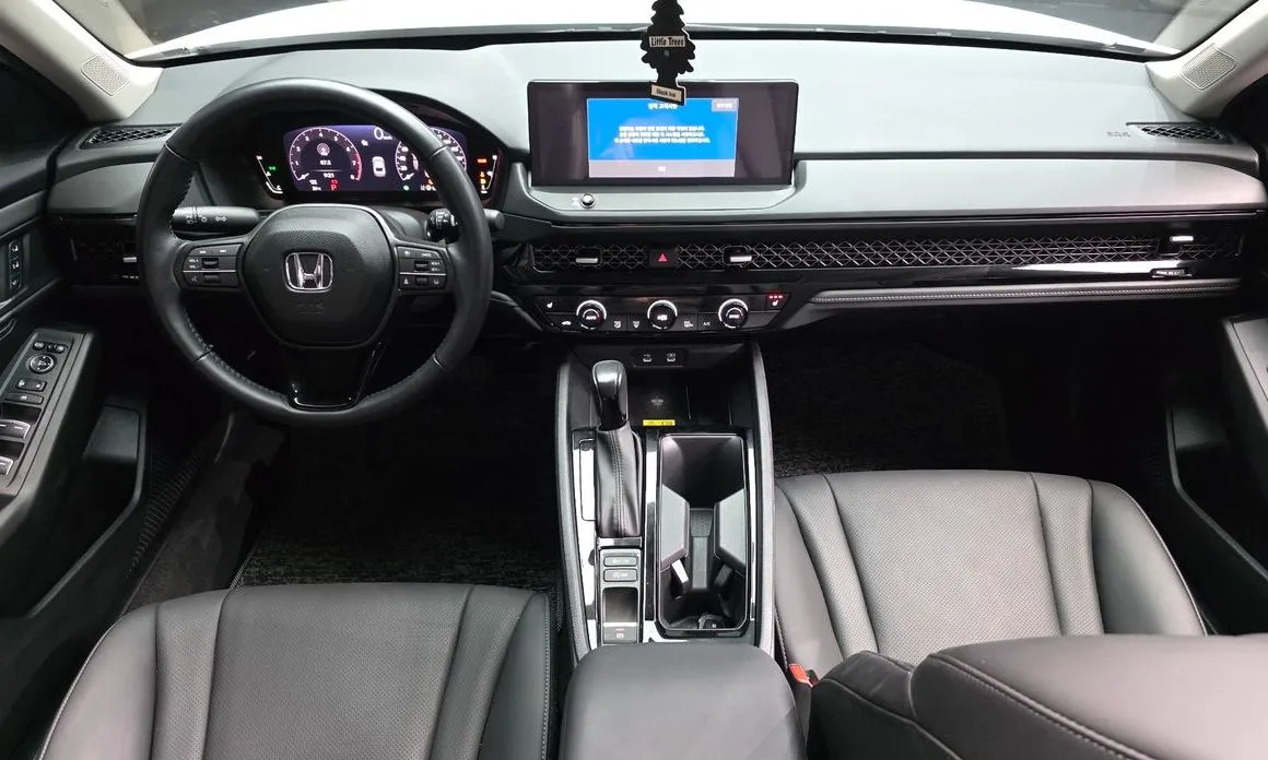 Honda Accord — фото 10