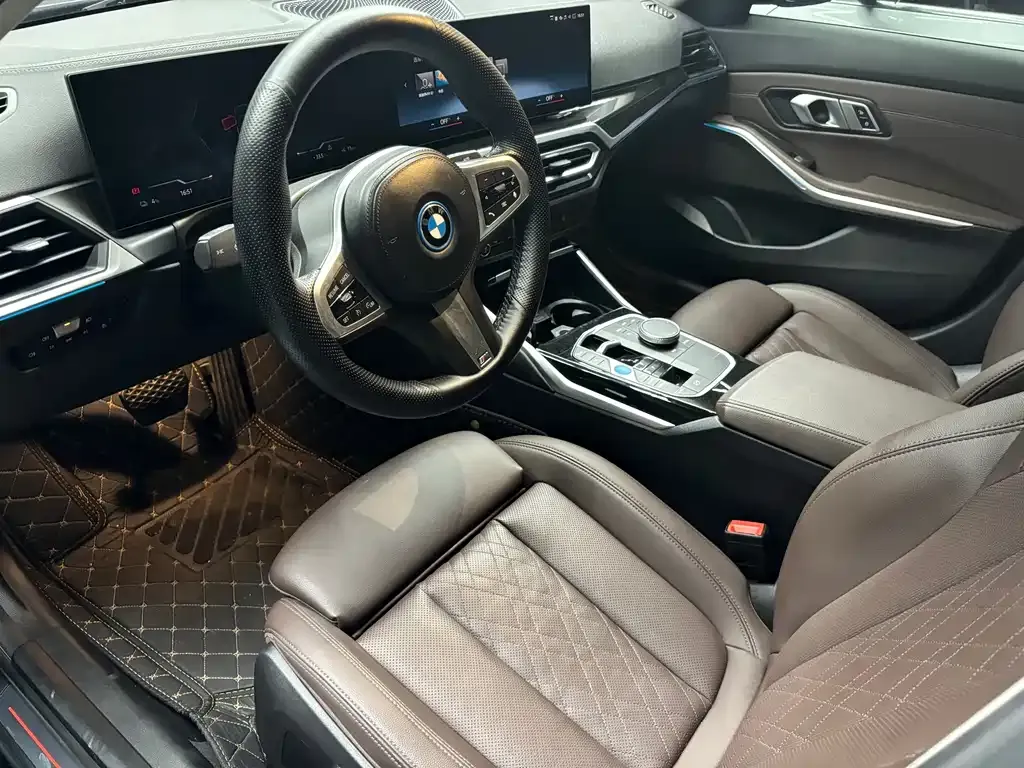 BMW i3 — фото 9