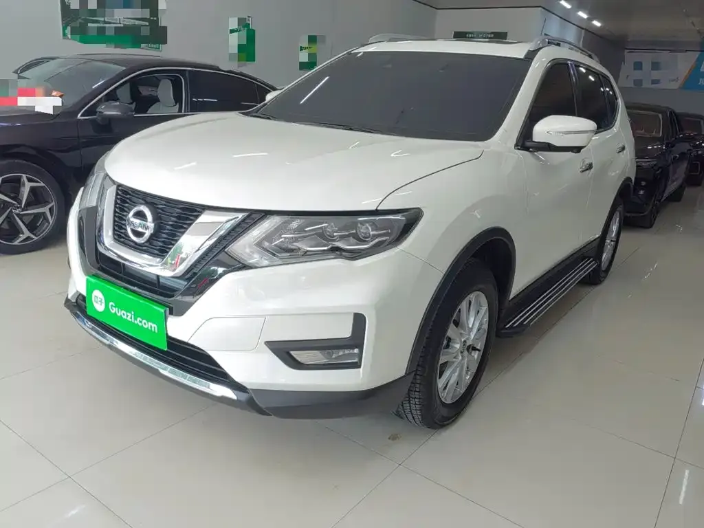 Nissan X-Trail — фото 1