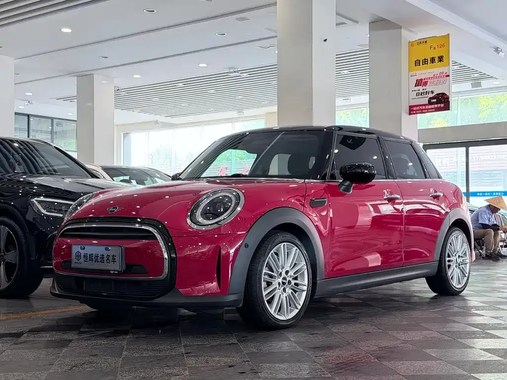 MINI Cooper (3-door) — фото 1