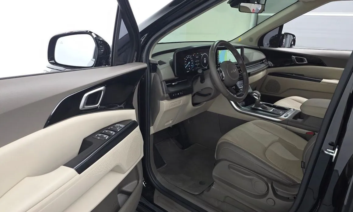 Kia Carnival — фото 10