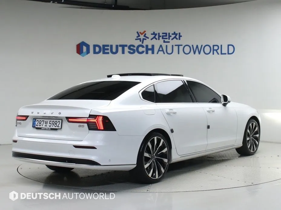Volvo S90 — фото 5