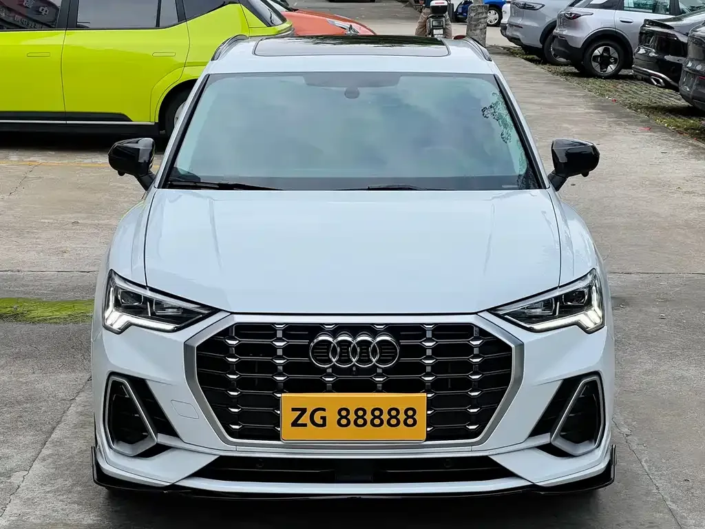 Audi Q3 — фото 6
