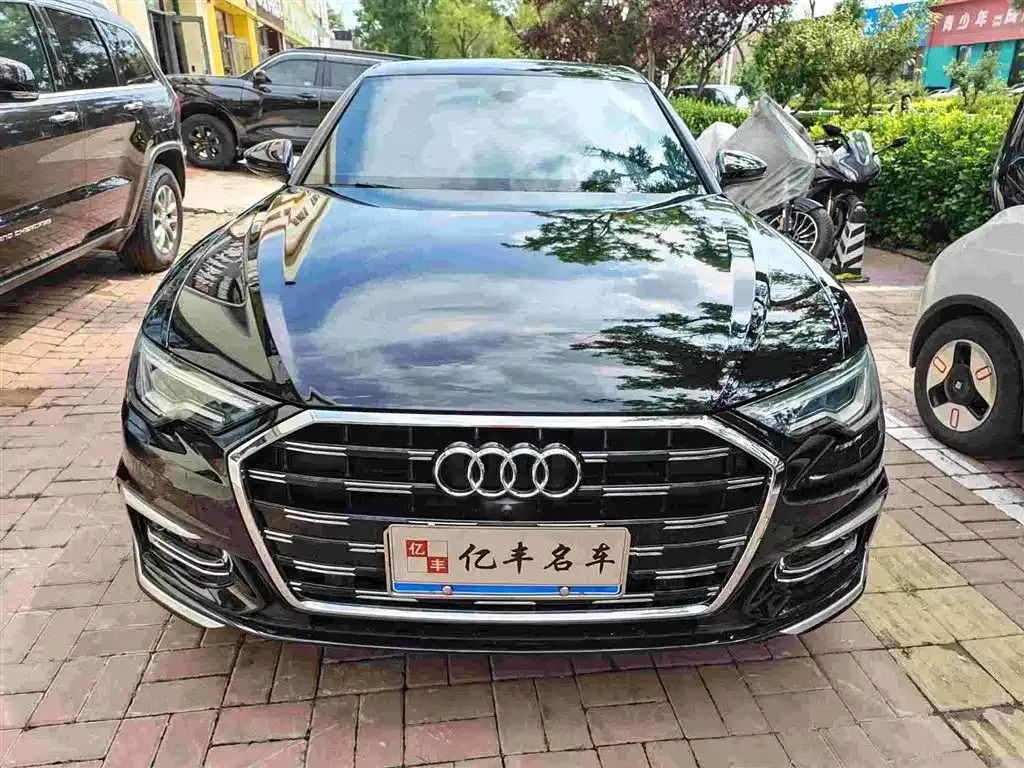Audi A6L — фото 8