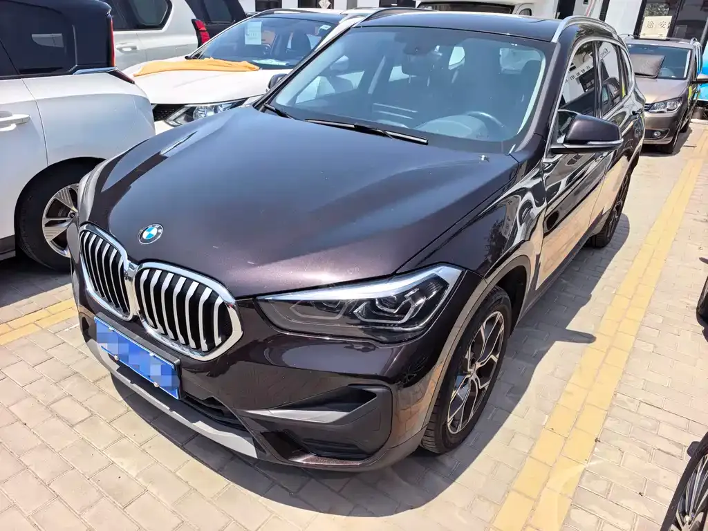 BMW X1 — фото 1
