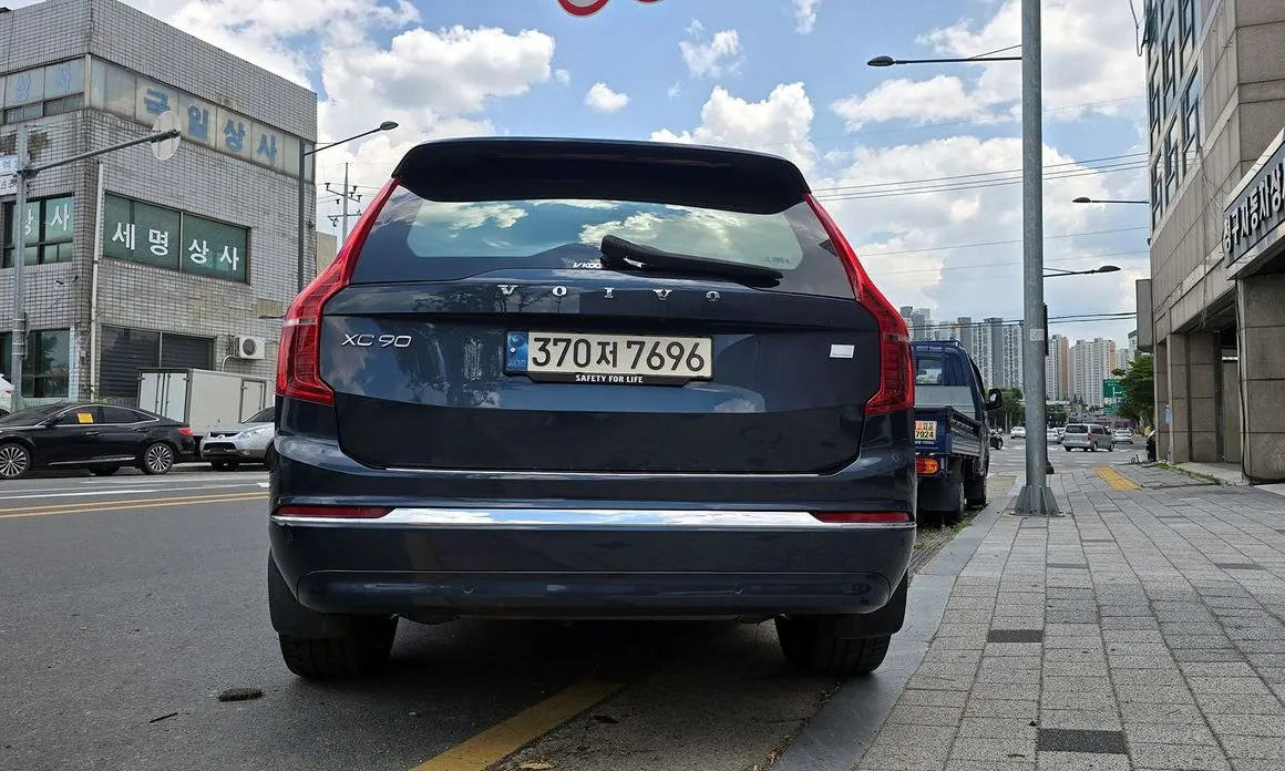 Volvo XC90 — фото 10