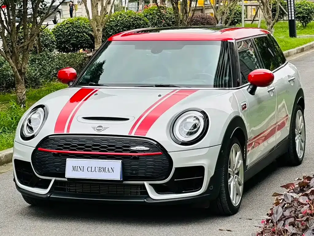 MINI Clubman JCW — фото 1
