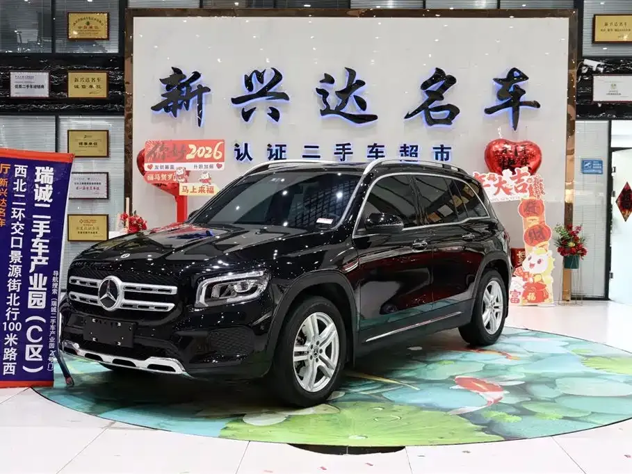 Mercedes-Benz GLB — фото 1