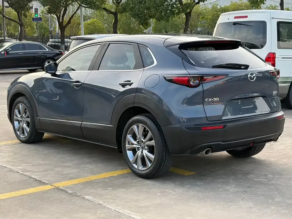 Mazda CX-30 — фото 7