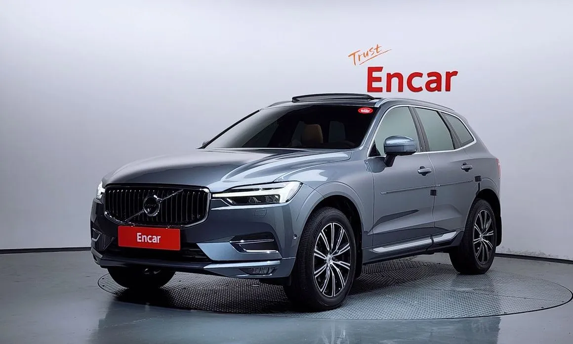 Volvo XC60 — фото 1