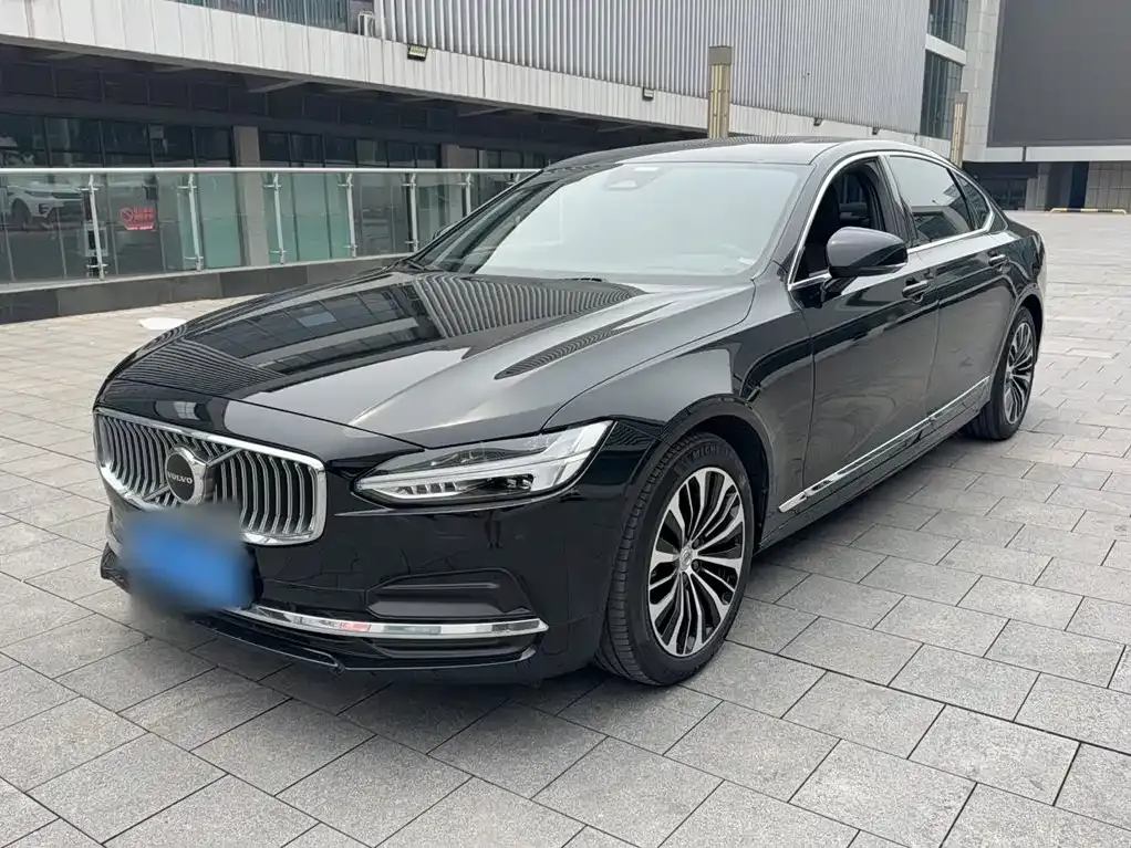 Volvo S90 — фото 1