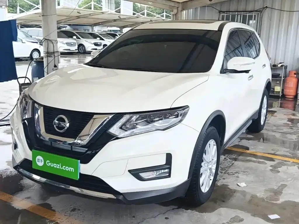 Nissan X-Trail — фото 1