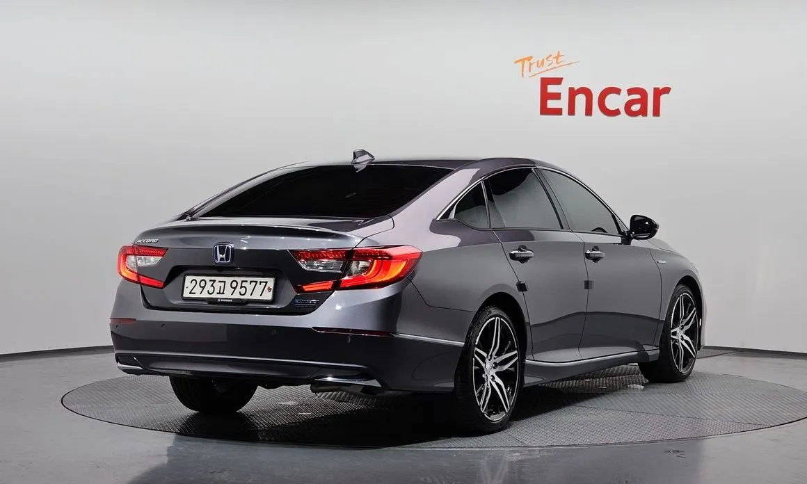Honda Accord — фото 6