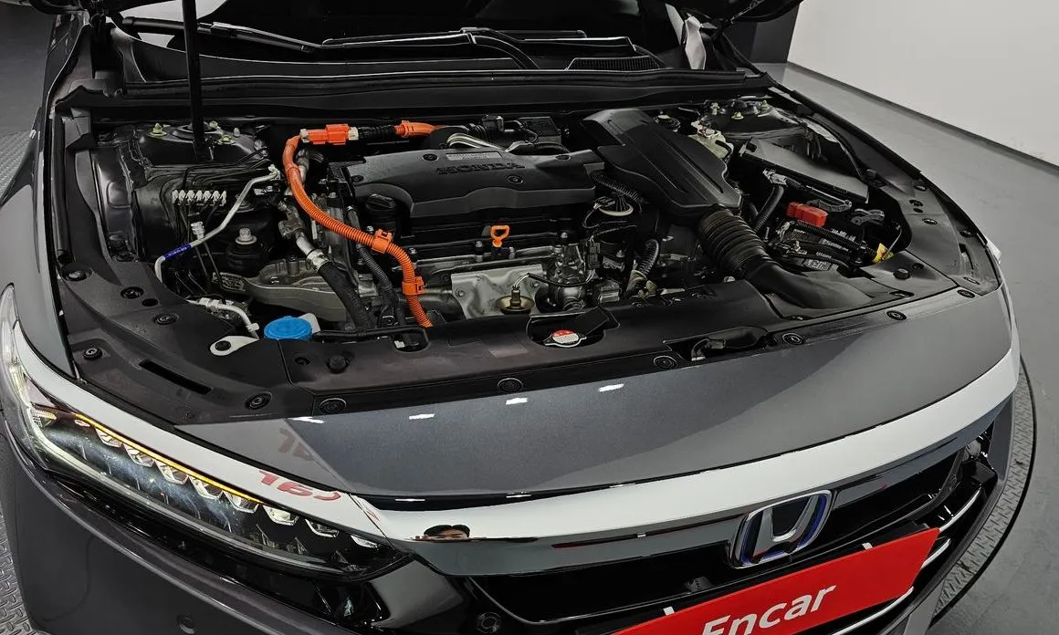 Honda Accord — фото 10