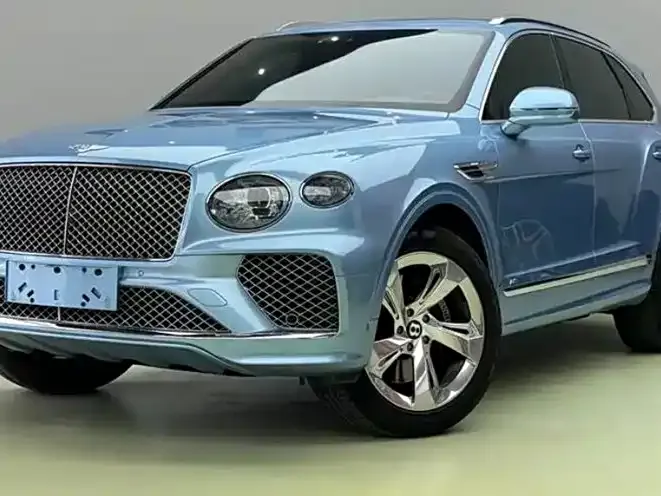 Bentley Bentayga — фото 1