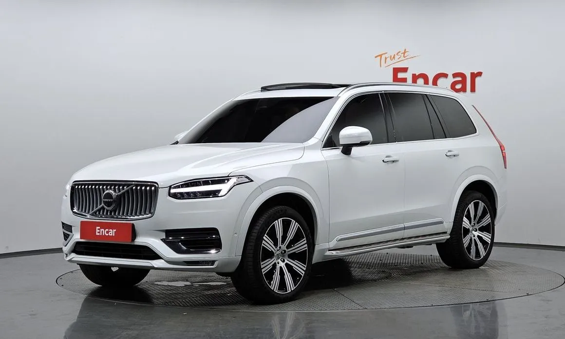 Volvo XC90 — фото 1