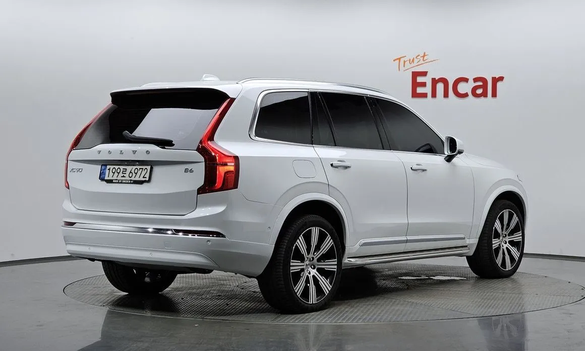Volvo XC90 — фото 6