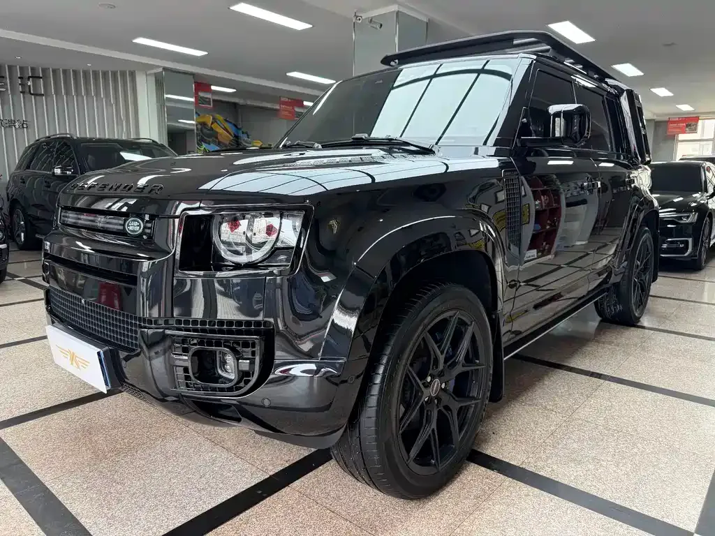 Land Rover Defender — фото 1