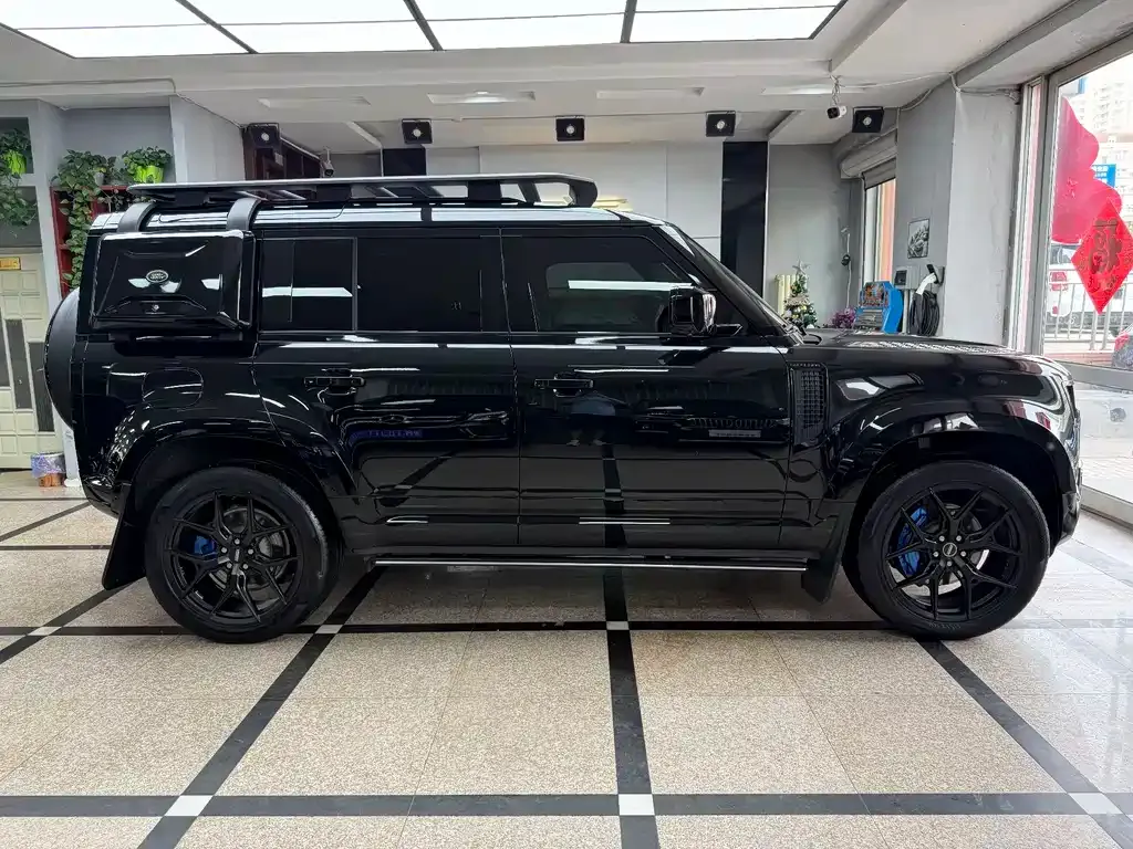 Land Rover Defender — фото 10