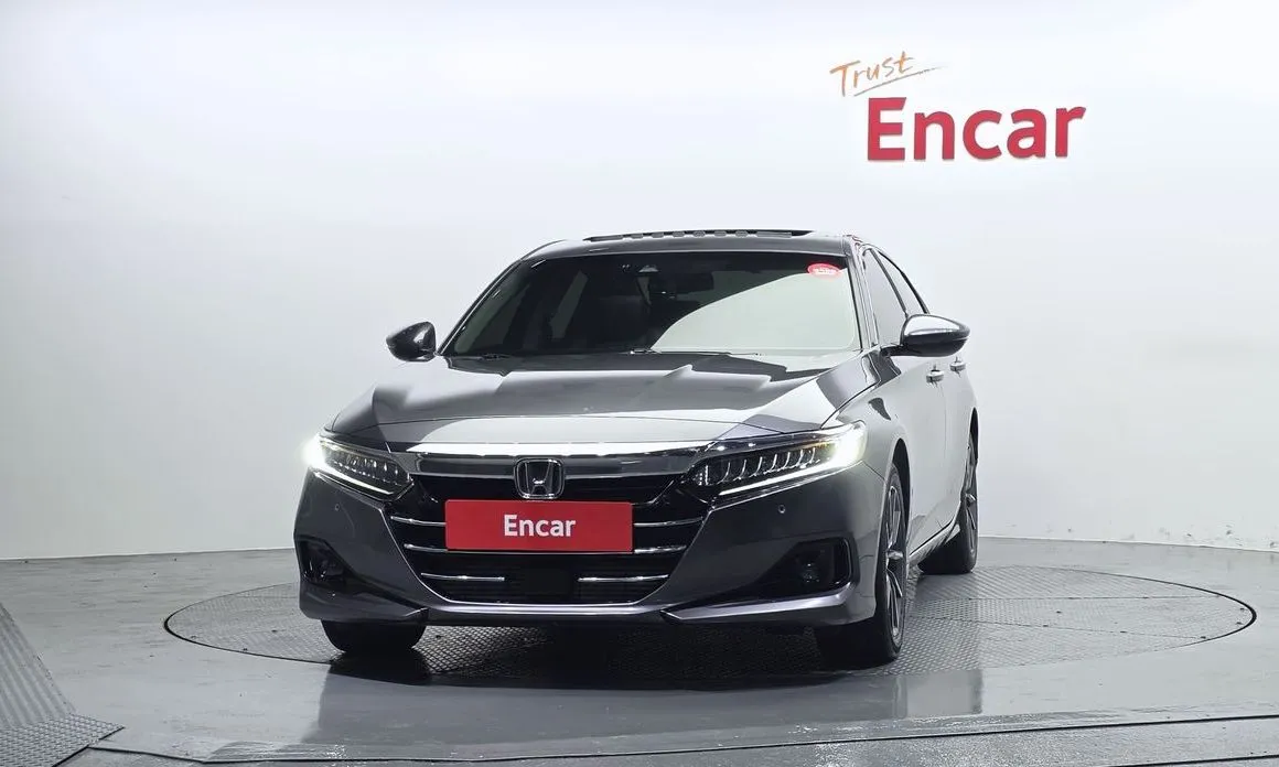 Honda Accord — фото 10