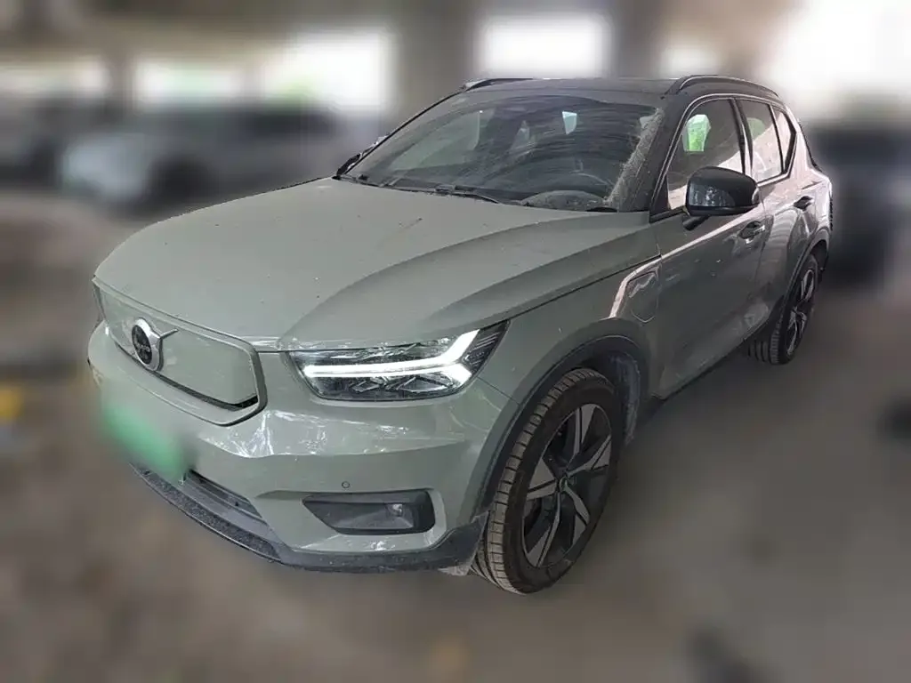Volvo XC40 NEV — фото 1