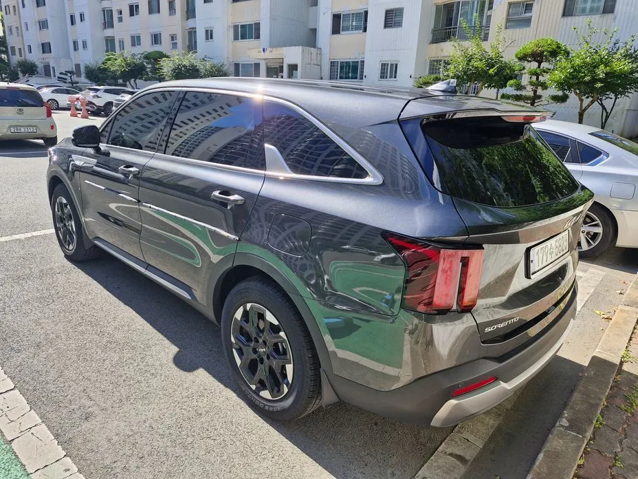 Kia Sorento — фото 7