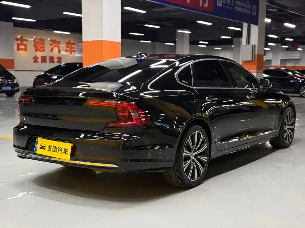 Volvo S90 — фото 2