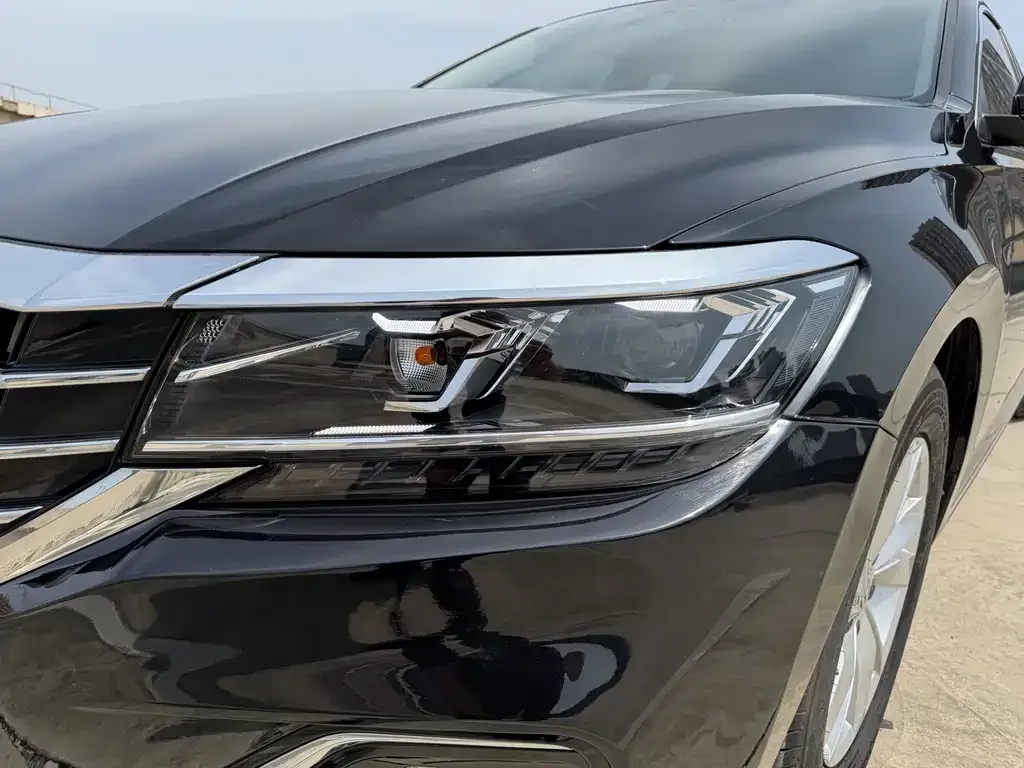 Volkswagen Passat — фото 8